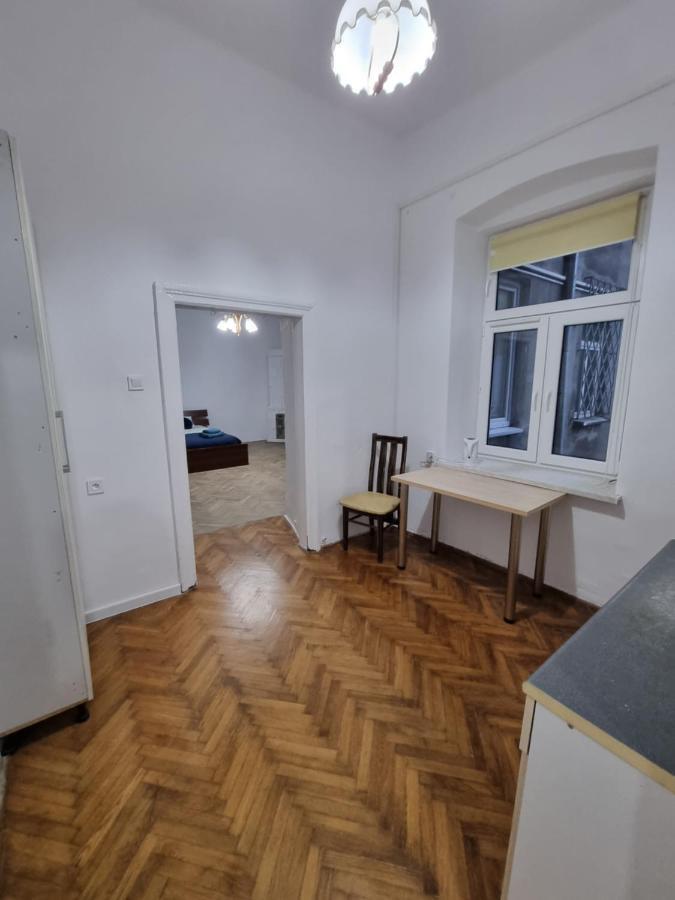 Nocleg W Centrum Czestochowy Nmp32 Częstochowa Zewnętrze zdjęcie