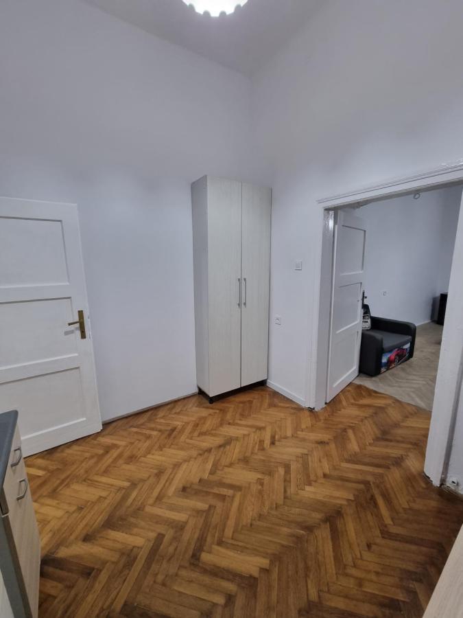Nocleg W Centrum Czestochowy Nmp32 Częstochowa Zewnętrze zdjęcie